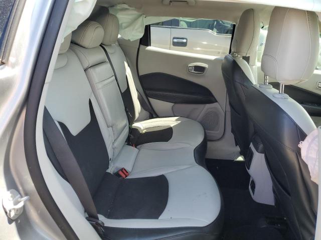 3C4NJCBB4KT833132 Jeep Compass Latitude