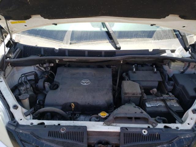 5TDZK3DC3GS745274 Toyota SIENNA