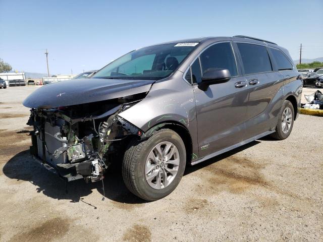 2021 Toyota Sienna LE