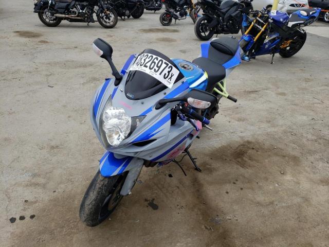 2015 SUZUKI GSX-R600 - JS1GN7FA7F2100628