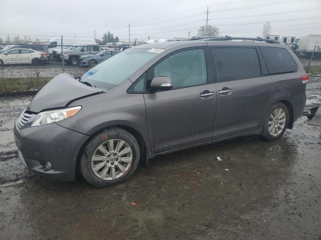 2013 Toyota Sienna XLE