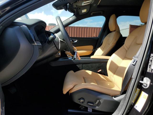 2022 VOLVO XC60 B6 IN - YV4062RL8N1083702