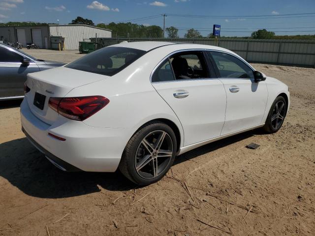 W1K3G4FBXNJ375930 Mercedes-Benz A-Class A 220 4MAT 3