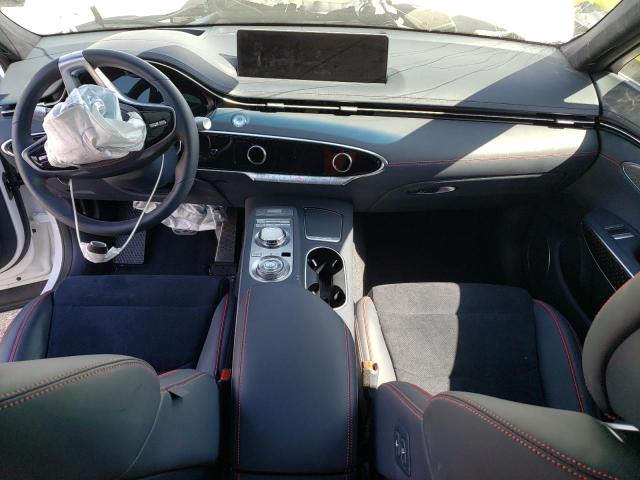 2022 GENESIS GV70 BASE - KMUMCDTC6NU041011