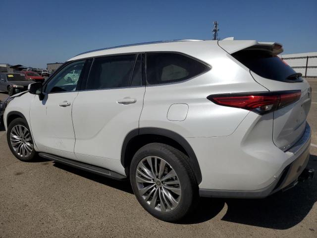 5TDFZRAH2NS129497 Toyota Highlander Platinum