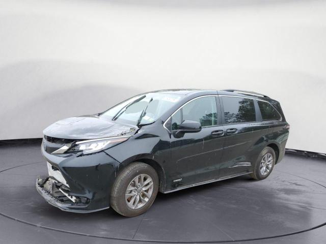 2021 Toyota Sienna LE