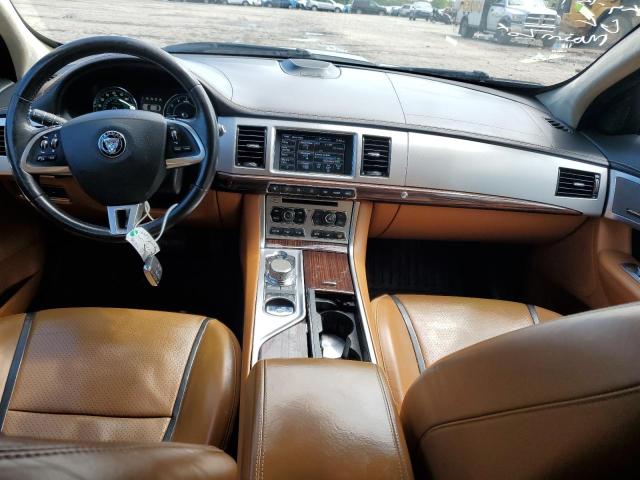 2015 JAGUAR XF SAJWJ0FF2F8U70352