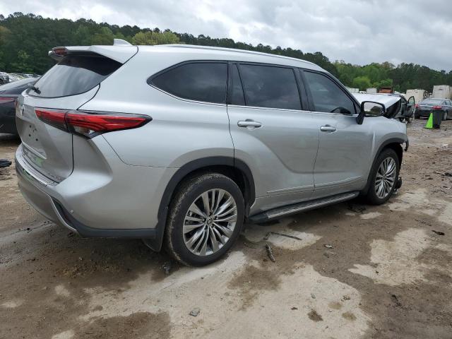5TDFZRAH9NS140027 Toyota Highlander Platinum