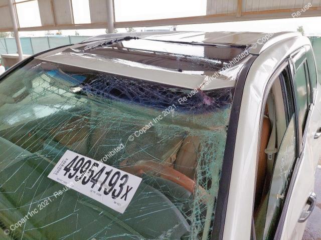 JTMHU01J0J4153373 Auction: COPART UAE Lot: 49954193 Location: DUBAI INDUSTRIAL CITY - DUBAI JTMHU01J0J4153373 TOYOTA L-CRUISER 2018 WHITE Photo 10