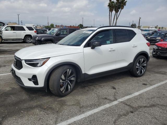 2023 Volvo XC40 