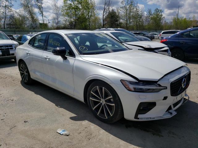 2022 VOLVO S60 B5 MOM - 7JRL12TZ4NG172595