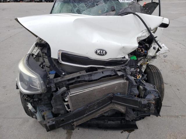 KNDJP3A53F7143696 KIA SOUL +