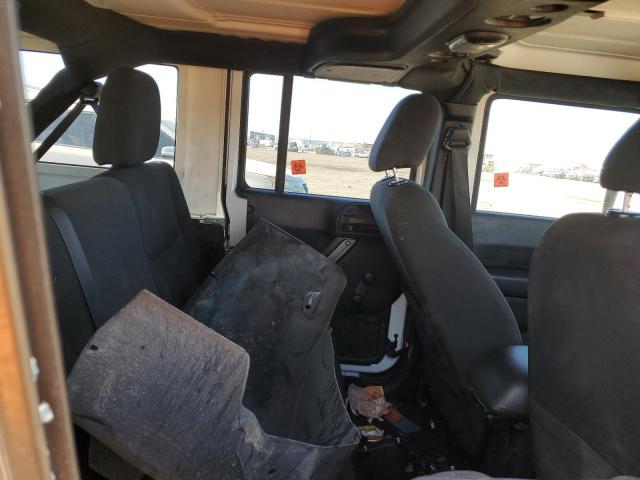 1C4BJWDG8GL204909 Jeep Wrangler Unlimited Sport