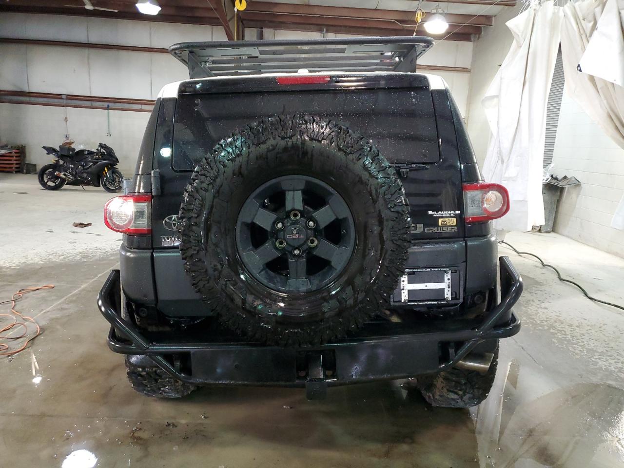 2012 Toyota Fj Cruiser vin: JTEBU4BF4CK116621