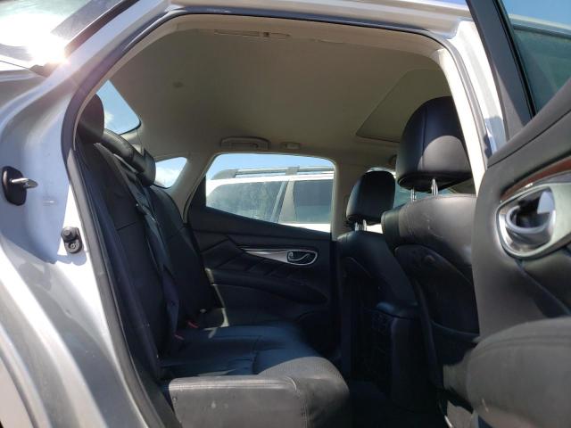 2011 Infiniti M - Image 10