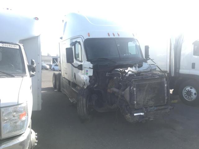 Salvage cars for sale from Copart Pasco, WA: 2016 Freightliner Cascadia 125