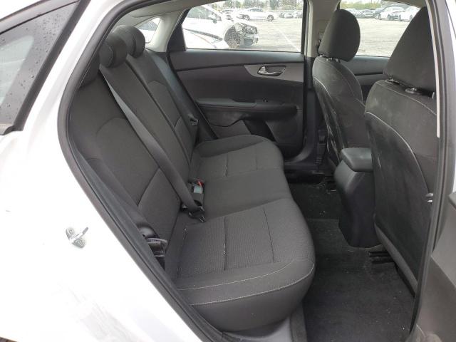 3KPF24AD4ME406664 KIA FORTE FE