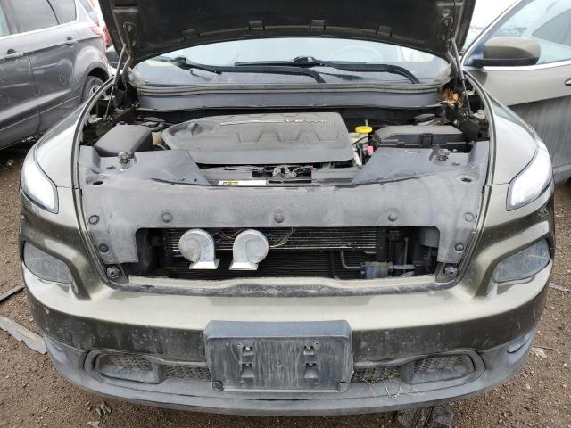 1C4PJMCS8FW667324 Jeep Cherokee Latitude