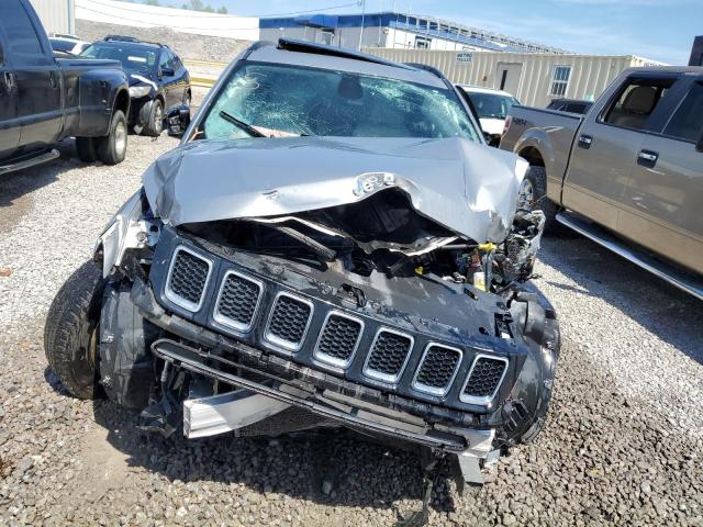 3C4NJCBB4KT833132 Jeep Compass Latitude