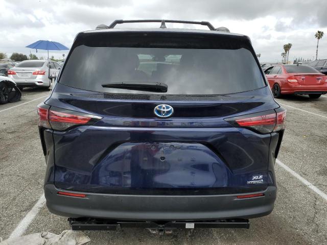 5TDJRKEC3MS057420 Toyota SIENNA XLE