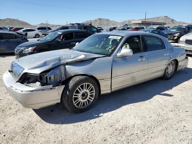 2007 Lincoln Town Car Signature Limited