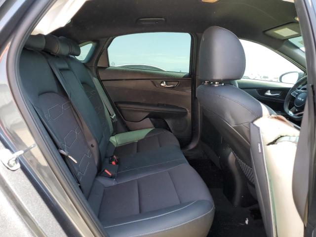 3KPF54AD6PE539261 KIA Forte Gt Line
