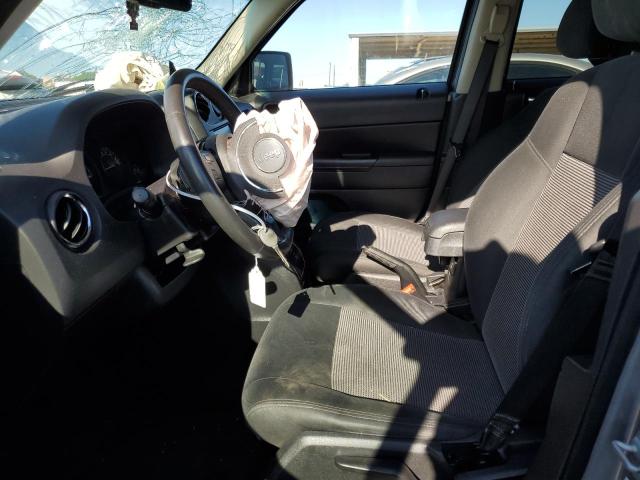 1C4NJPFB6GD584296 Jeep Patriot Latitude