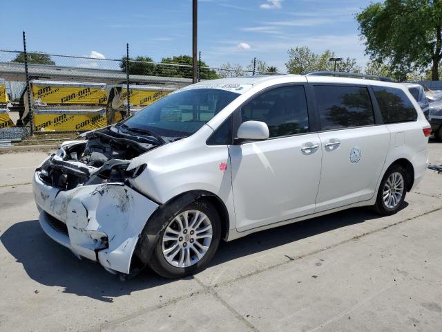 5TDYK3DC1FS658953 2015 TOYOTA SIENNA, photo no. 1