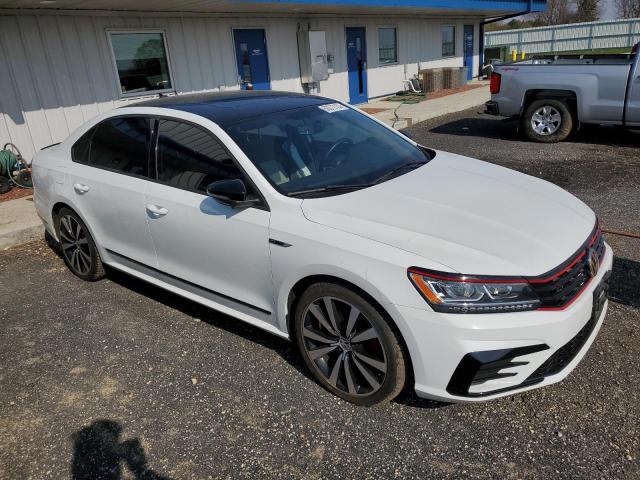 2018 VOLKSWAGEN PASSAT GT - 1VWJM7A38JC040799