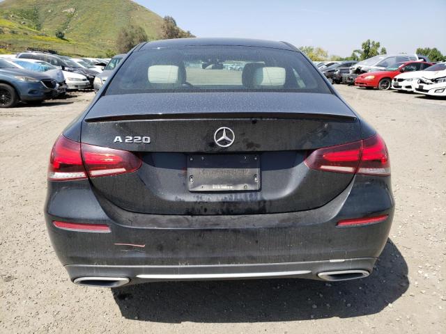 WDD3G4EB3KW023708 Mercedes-Benz A 220
