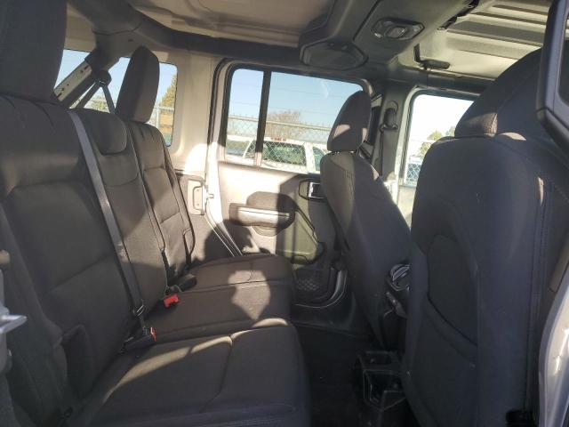 1C4HJXDG2JW126472 Jeep Wrangler Unlimited Sport