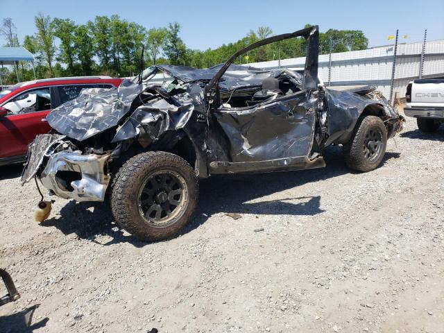 2004 Nissan Titan XE