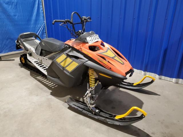 Motos salvage sin ofertas aún a la venta en subasta: 2004 Skidoo Summit