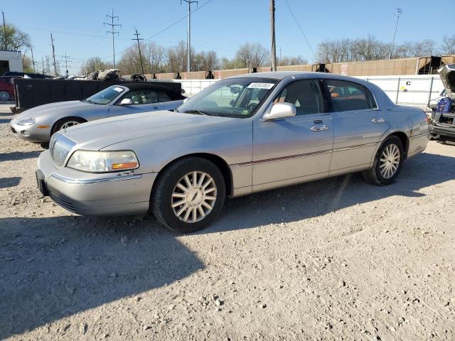 2003 Lincoln Town Car Executive