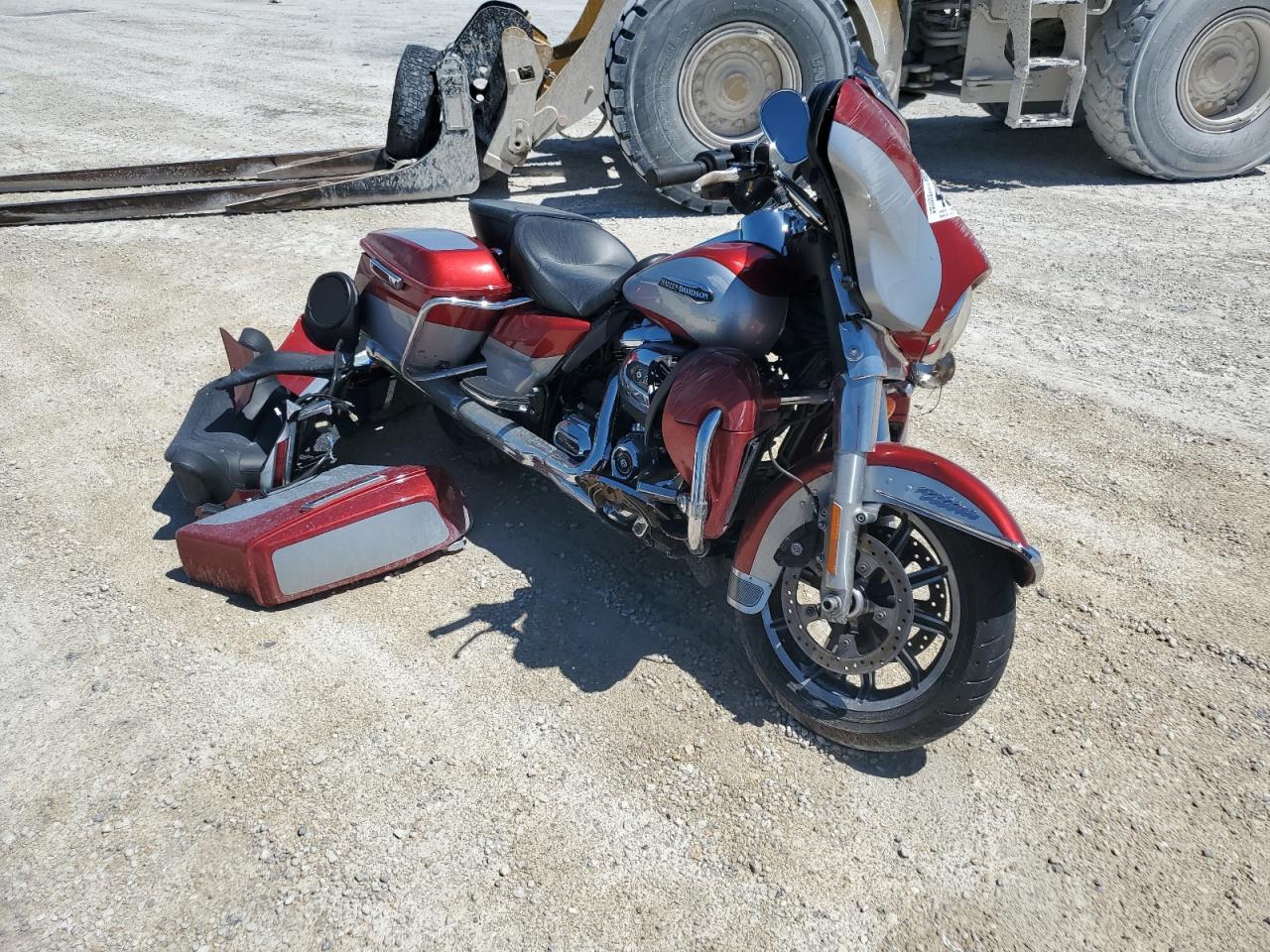 1HD1FCC13KB611865 HARLEY-DAVIDSON FLHTCU 2019
