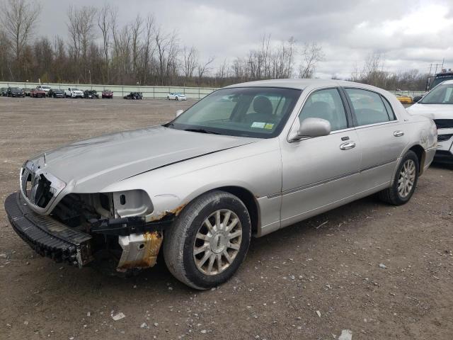 2006 Lincoln Town Car Signature