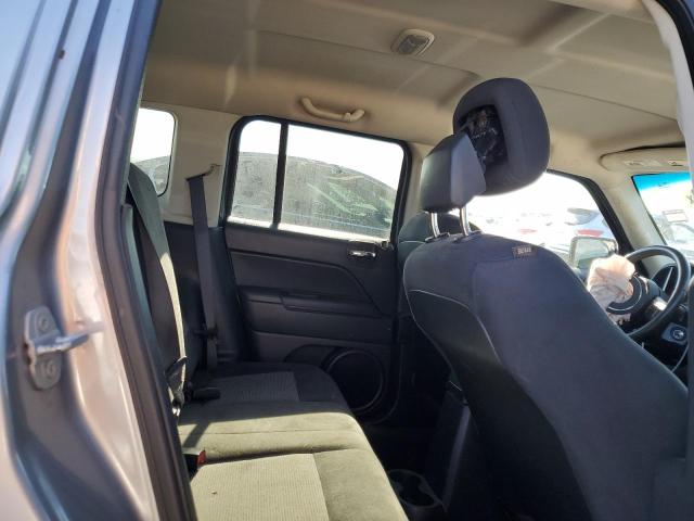 1C4NJPFB6GD584296 Jeep Patriot Latitude