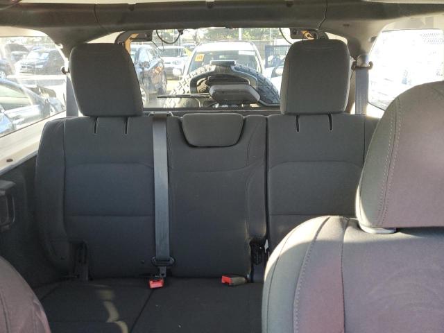 1C4HJXDG2JW126472 Jeep Wrangler Unlimited Sport