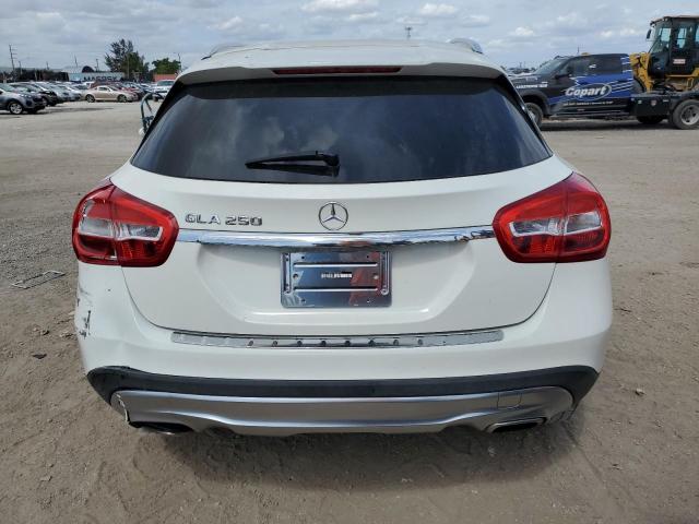 2016 MERCEDES-BENZ GLA 250 - WDCTG4EB3GJ203599