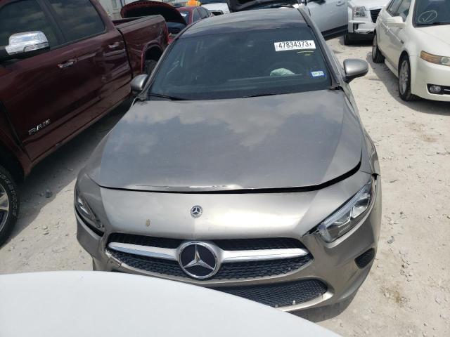 WDD3G4EBXKW026668 Mercedes-Benz A 220