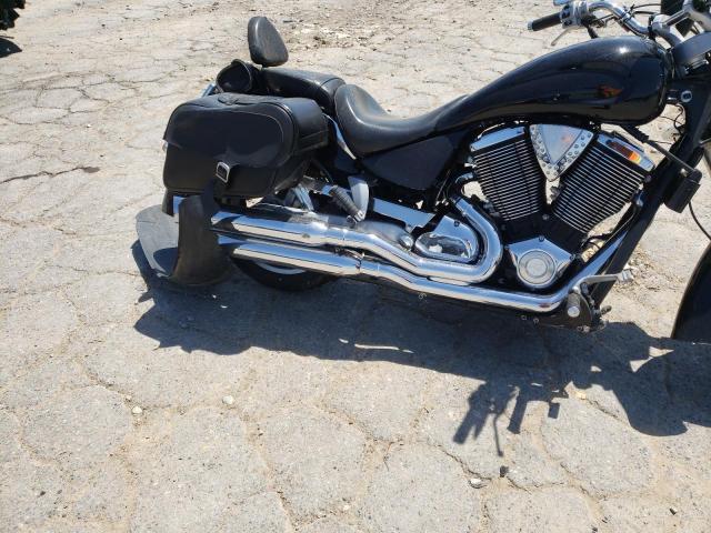 2004 VICTORY MOTORCYCLES KINGPIN CA - 5VPCB16D443004615