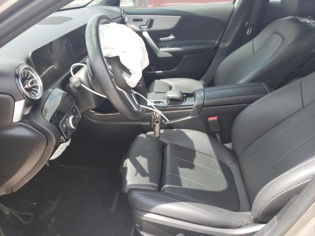 WDD3G4EBXKW026668 Mercedes-Benz A 220