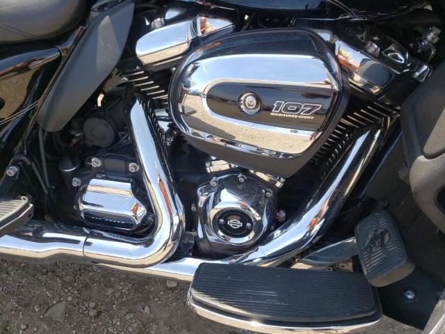2017 HARLEY-DAVIDSON FLTRU 1HD1KGD13HB635786