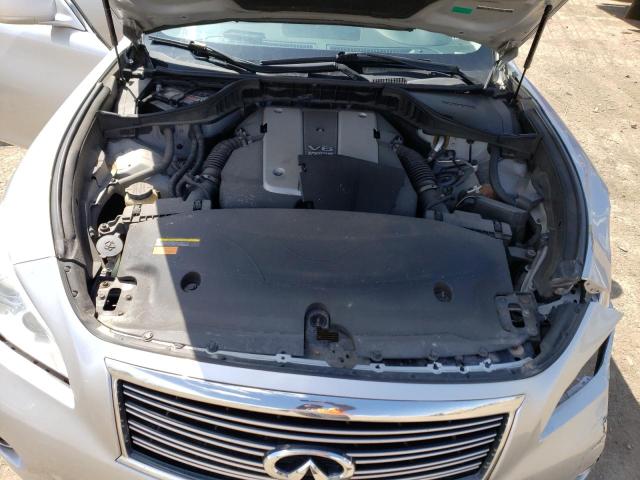 2011 Infiniti M - Image 11