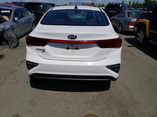 3KPF24AD1ME388494 KIA FORTE FE