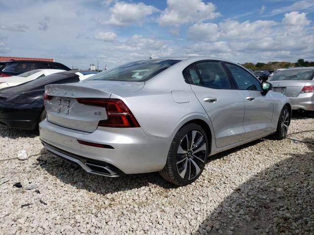 2022 VOLVO S60 B5 MOM - 7JRL12FZ4NG155372