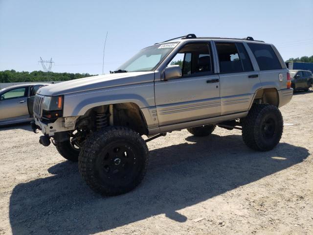 Salvage cars for sale from Copart Anderson, CA: 1997 Jeep Grand Cherokee Limited