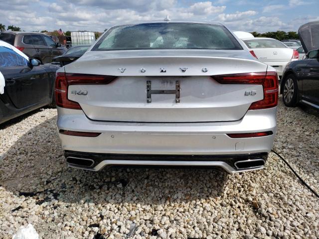 2022 VOLVO S60 B5 MOM - 7JRL12FZ4NG155372