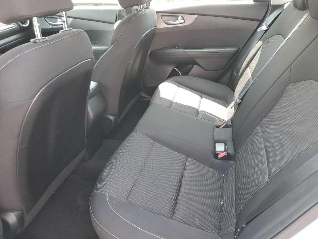 3KPF24AD0KE109632 KIA FORTE FE