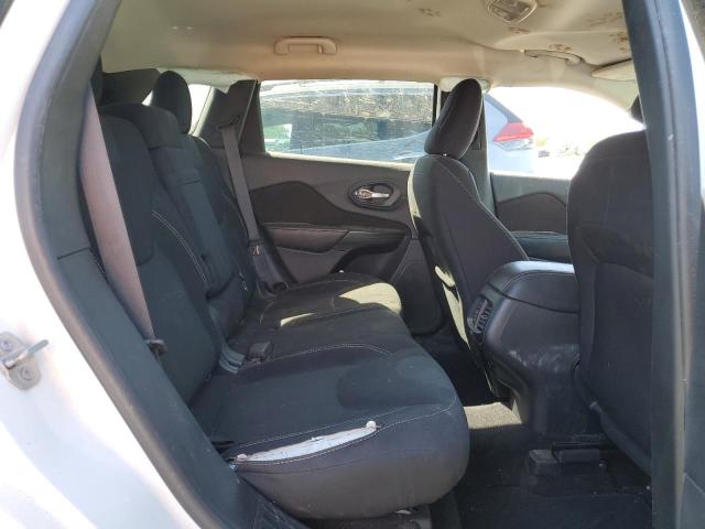 1C4PJMCS4GW213542 Jeep Cherokee Latitude
